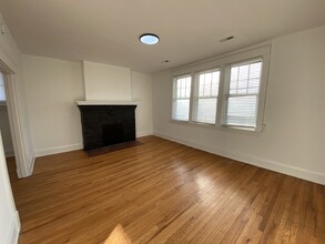 3211 Barton Ave-Unit -Unit 2 in Richmond, VA - Foto de edificio - Building Photo