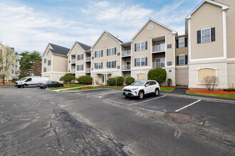 Kensington Place in Salem, NH - Building Photo - Building Photo