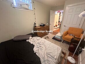 227 Norfolk St, Unit 2A in Cambridge, MA - Building Photo - Building Photo