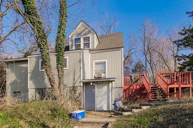 property at 5301 NW Waukomis Dr