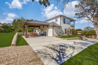 721 Rock Harbor Ct in Granbury, TX - Foto de edificio - Building Photo