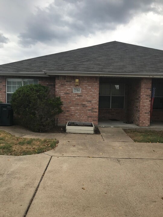 2314 Pheasant Ln in College Station, TX - Building Photo