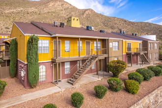 High Vista in El Paso, TX - Foto de edificio - Building Photo