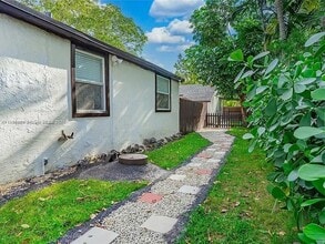9533 NW 3rd Ave in Miami, FL - Building Photo - Building Photo