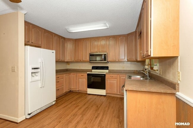 527 Mountainside Dr, Unit 502 in Rabun Gap, GA - Foto de edificio - Building Photo