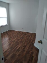 413 Tower Dr in Hainesville, IL - Foto de edificio - Building Photo