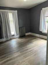 21 High St in Claremont, NH - Foto de edificio - Building Photo