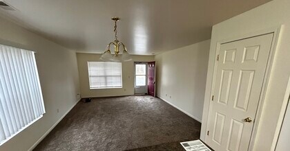 140 Holly Pines Ct, Unit Holly Pines Ct in Holly, MI - Building Photo - Building Photo