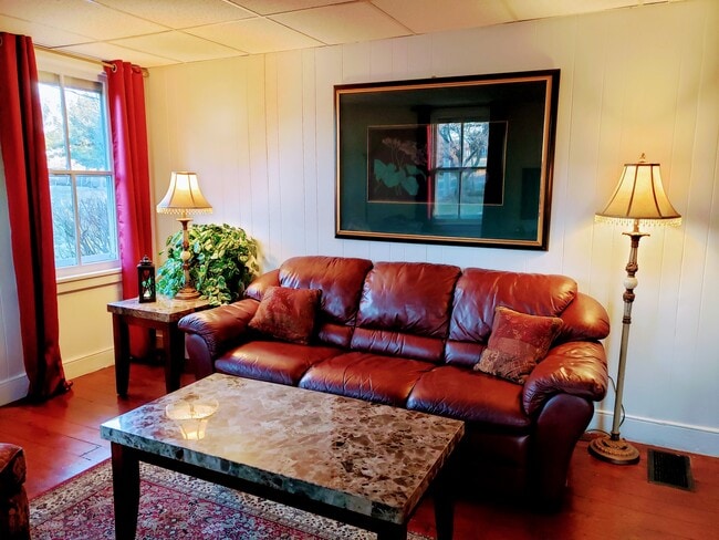 3849 Township Line Rd in Bethlehem, PA - Building Photo - Building Photo