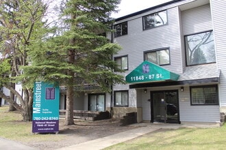 Redwood Meadows in Edmonton, AB - Building Photo - Building Photo