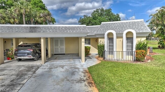 property at 9 Park Ln Cir