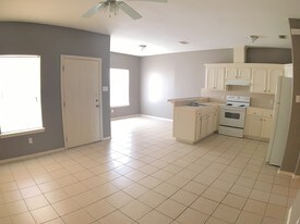 3200 Hillcrest Dr, Unit 6