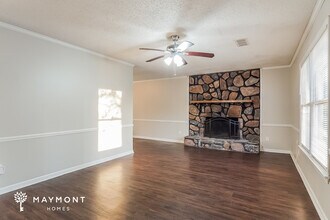 2825 Valley Crest Rd in Tuscaloosa, AL - Foto de edificio - Building Photo