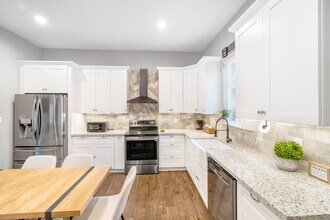 1528 Lamar St, Unit 1 in San Antonio, TX - Building Photo - Building Photo