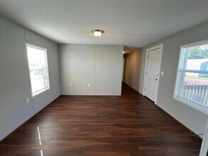 3510 N 9th St in Carter Lake, IA - Building Photo - Building Photo