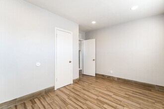 1604 Ardmore St in Las Vegas, NV - Building Photo - Building Photo