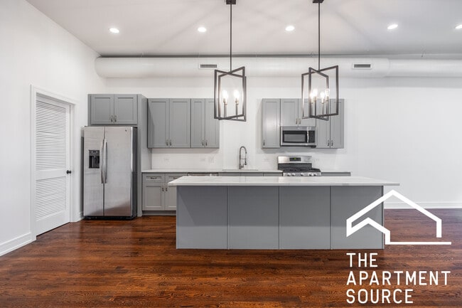 property at 2500 W Chicago Ave