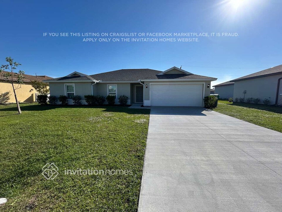 25107 Esmeralda Ct in Punta Gorda, FL - Building Photo