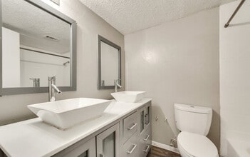 Harwell Apartments in Dallas, TX - Building Photo - Building Photo