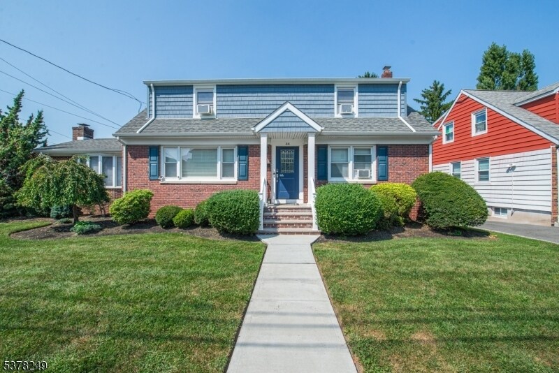 44 Gless Ave in Nutley, NJ - Building Photo