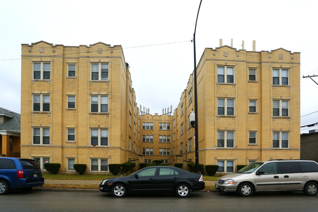 5537-5543 W Addison St in Chicago, IL - Building Photo - Building Photo