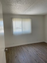 220 E 12th St in Long Beach, CA - Building Photo - Building Photo