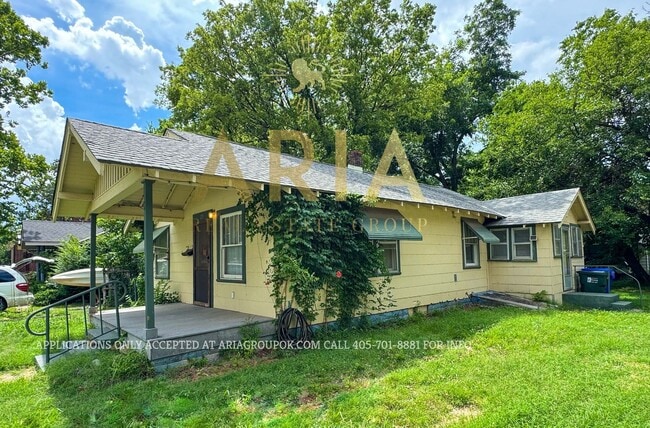 property at 221 Emelyn St