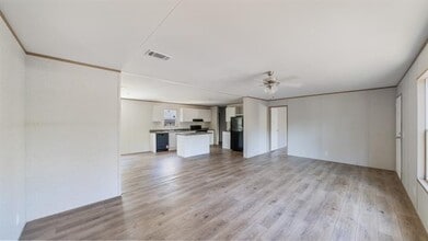 207 Woody Rd in Mabank, TX - Building Photo - Building Photo