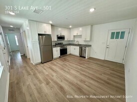 301 S Lake Ave in Lakeland, FL - Building Photo