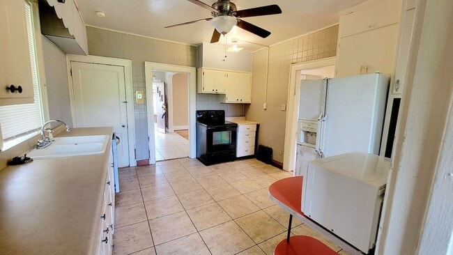 305 Lyndhurst St in Morgantown, WV - Building Photo - Building Photo