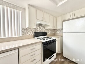 3759 S Canfield Ave in Los Angeles, CA - Foto de edificio - Building Photo