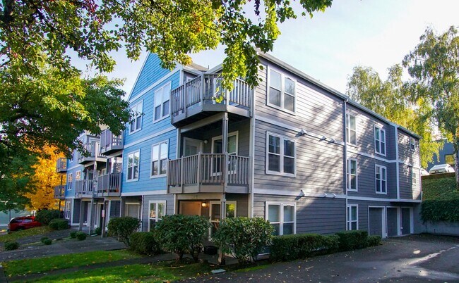 property at 235 SW Hooker St