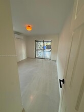 525 SW 22nd Ave in Miami, FL - Building Photo - Building Photo