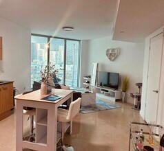 350 S Miami Ave, Unit 1412 in Miami, FL - Building Photo - Building Photo