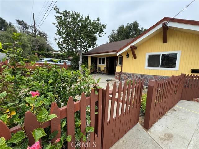 1922 N Alvarado St in Los Angeles, CA - Building Photo - Building Photo