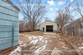 5910 E 100th St in Kansas City, MO - Building Photo - Building Photo