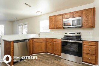 2115 Gramercy Park Dr, Unit M203 in Greensboro, NC - Building Photo - Building Photo