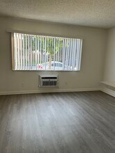 6243 Comstock Ave, Unit R in Whittier, CA - Foto de edificio - Building Photo