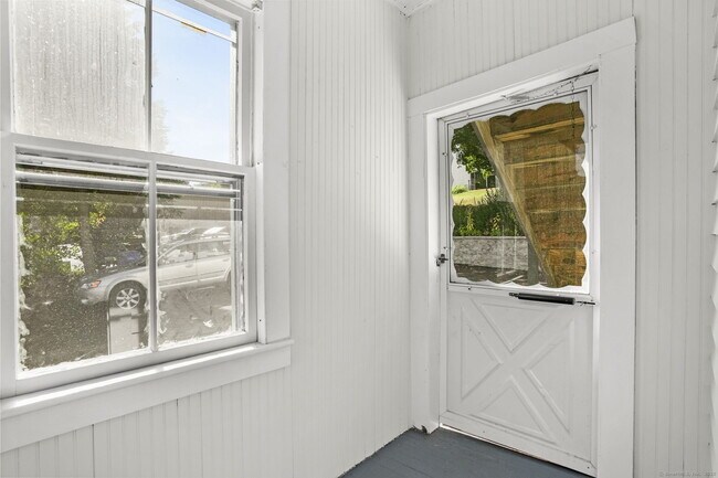 10 Perry Hill Rd-Unit -1 in Shelton, CT - Building Photo - Building Photo