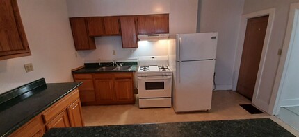 321-321.5-3215 Hillview Pl in Ithaca, NY - Building Photo - Building Photo