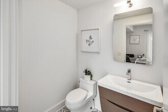 113 Olive St in Philadelphia, PA - Building Photo - Building Photo