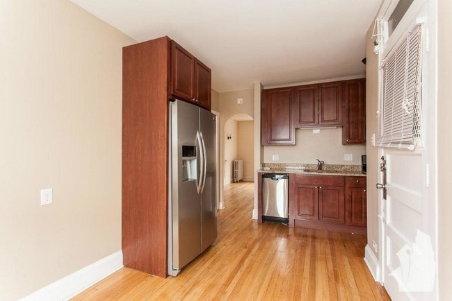 2100 W Ainslie St, Unit 2E in Chicago, IL - Building Photo - Building Photo