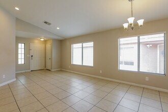6568 Duck Hill Springs Dr in Las Vegas, NV - Building Photo - Building Photo