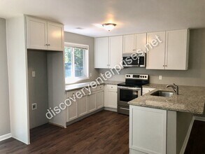 8178 Tudor Dr in Jonesboro, GA - Building Photo - Building Photo