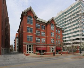 1020 Broadway St in Kansas City, MO - Building Photo - Building Photo