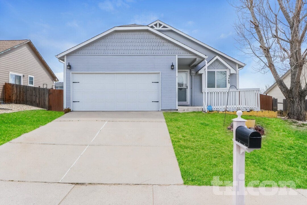 3469 Hunterwood Dr in Colorado Springs, CO - Building Photo