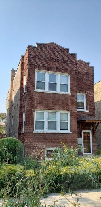 4254 N Marmora Ave in Chicago, IL - Foto de edificio