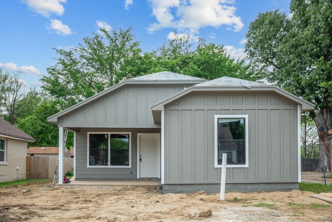806 N Merton St in Memphis, TN - Building Photo - Building Photo