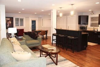 2000 Bencal Dr SE in Atlanta, GA - Building Photo - Building Photo