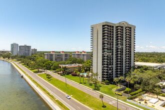 Atrium on the Bayshore in Tampa, FL - Building Photo - Building Photo